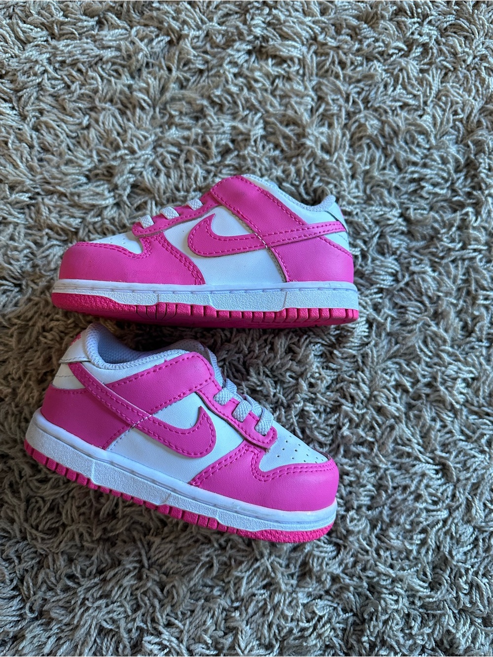 Nike Kids Pink and White Low-Top Sneakers